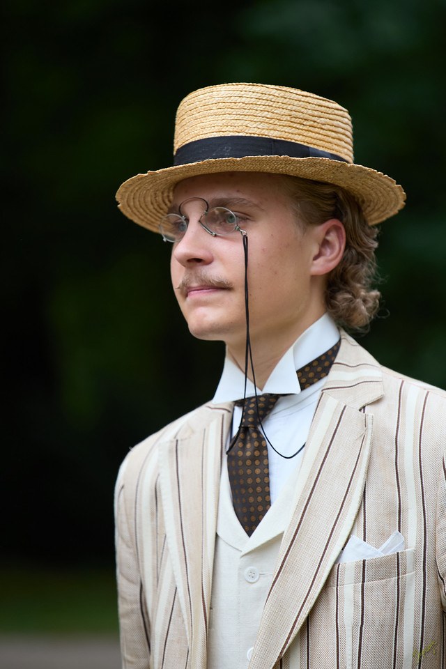 VIII piknik&nbsp;&bdquo;Krynoliny&rdquo; &ndash; Stowarzyszenia Rekonstrukcji Historycznej i Kostiumingu w Parku Południowym