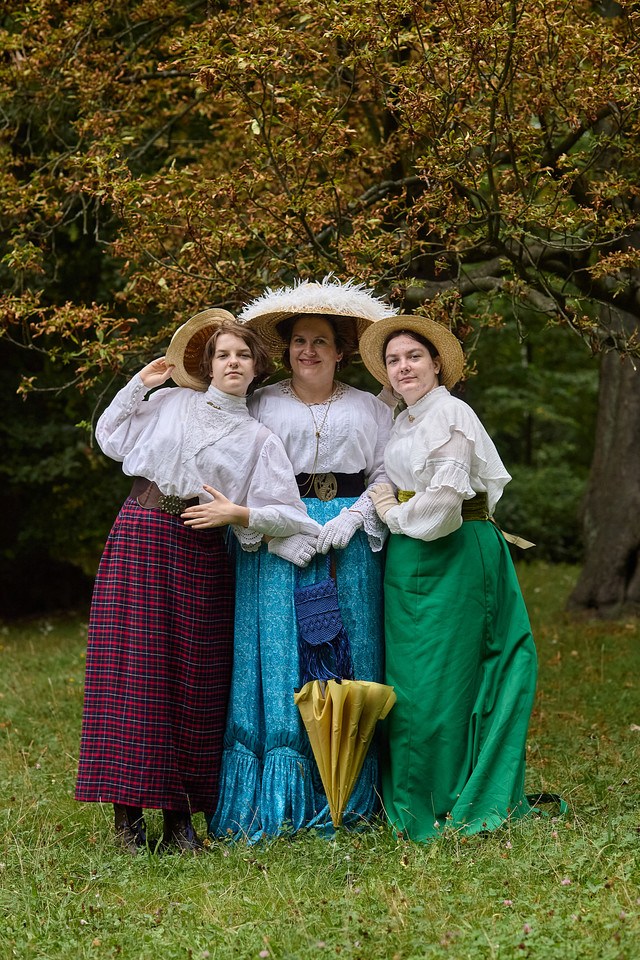 VIII piknik&nbsp;&bdquo;Krynoliny&rdquo; &ndash; Stowarzyszenia Rekonstrukcji Historycznej i Kostiumingu w Parku Południowym