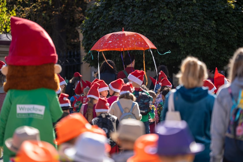 Parada na Wrocławskim Festiwalu Krasnoludków 2024