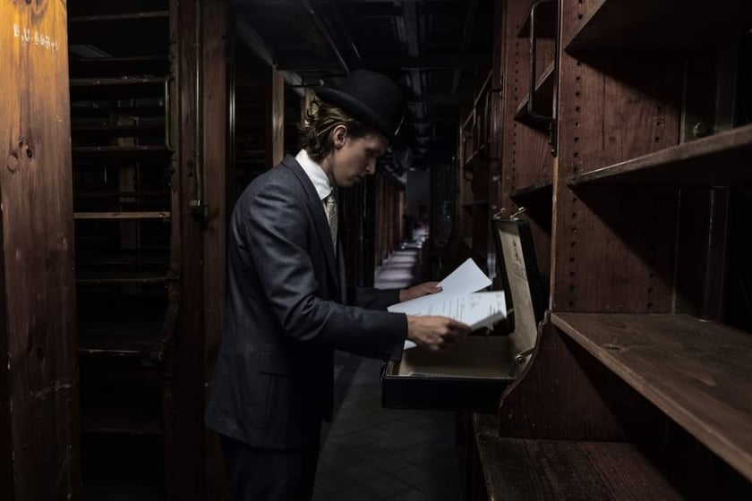 Zdjęcia zrobione podczas pleneru fotograficznego w dawnej bibliotece uniwersyteckiej przy ul. Szajnochy