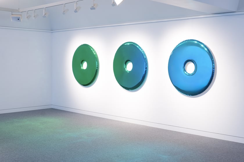 Prace Oskara Zięty precentowane na wystawie indywidulanej w Singapurze