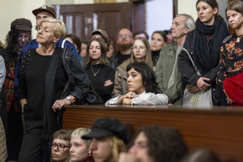 Wernisaż wystawy Dark Academia Kościoła Nihilistów w budynku po bibliotece na Szajnochy (19 października 2024)