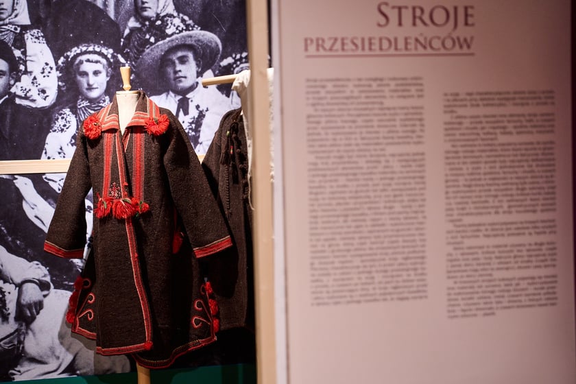 Ponad 100 eksponat&oacute;w na wystawie &bdquo;Strojni Kresowiacy&rdquo; w Muzeum Etnograficznym