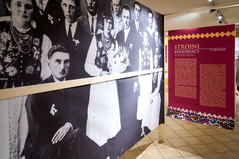 Ponad 100 eksponat&oacute;w na wystawie &bdquo;Strojni Kresowiacy&rdquo; w Muzeum Etnograficznym