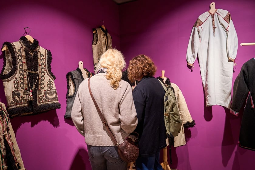 Ponad 100 eksponat&oacute;w na wystawie &bdquo;Strojni Kresowiacy&rdquo; w Muzeum Etnograficznym