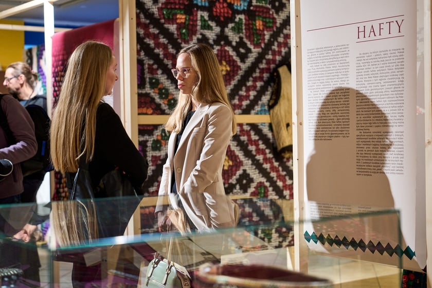Ponad 100 eksponat&oacute;w na wystawie &bdquo;Strojni Kresowiacy&rdquo; w Muzeum Etnograficznym