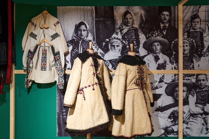 Ponad 100 eksponat&oacute;w na wystawie &bdquo;Strojni Kresowiacy&rdquo; w Muzeum Etnograficznym