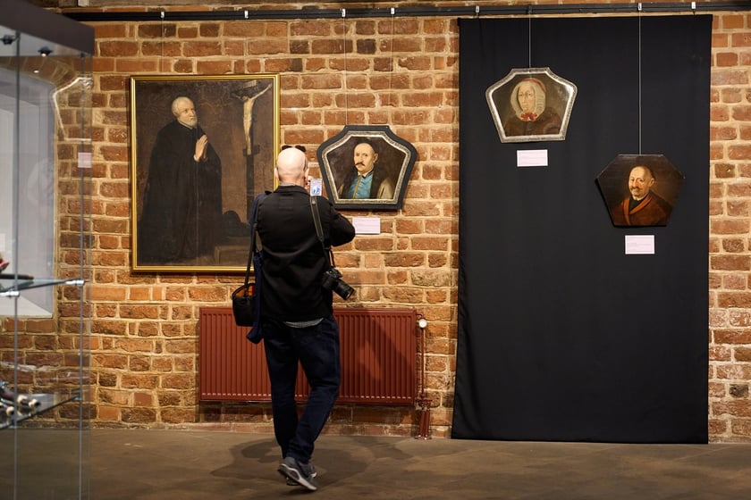 Wystawa "Kresy Europy. Ze skarbca Lwowskiego Muzeum Historycznego" w Arsenale we Wrocławiu