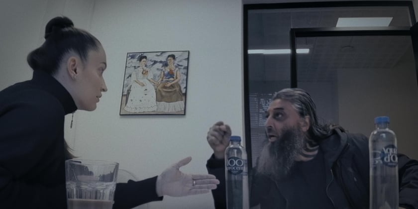 Kadr z filmu Czarny łabędź