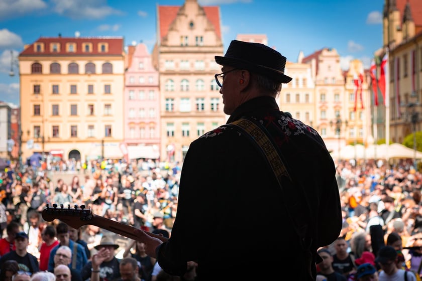 Gitarowy Rekord Świata 2025 na wrocławskim rynku