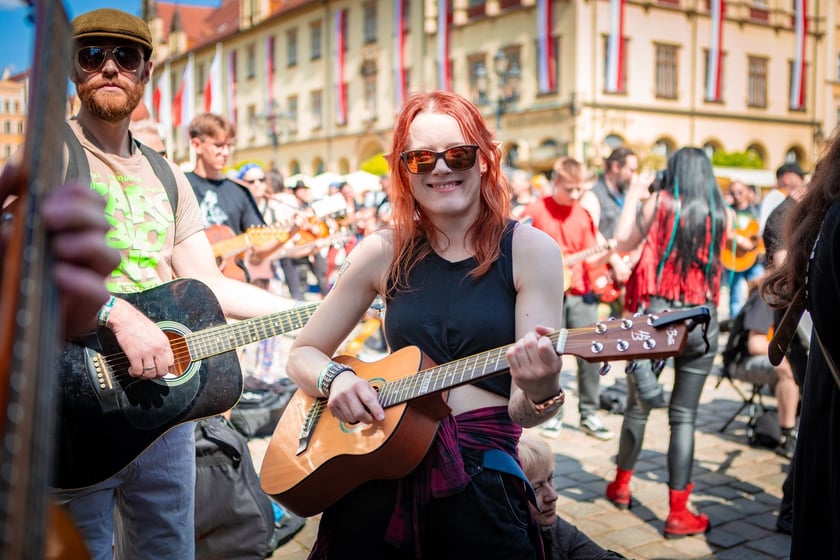 Gitarowy Rekord Świata 2025 na wrocławskim rynku