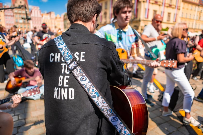 Gitarowy Rekord Świata 2025 na wrocławskim rynku