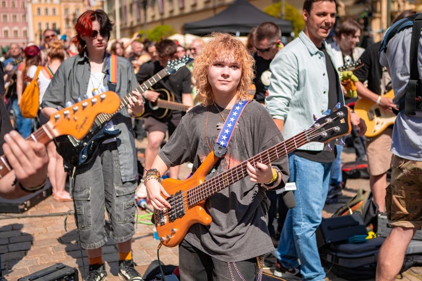 Gitarowy Rekord Świata 2025 na wrocławskim rynku