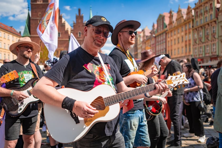 Gitarowy Rekord Świata 2025 na wrocławskim rynku