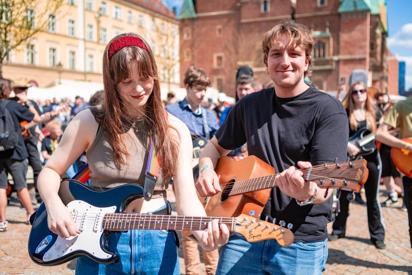 Gitarowy Rekord Świata 2025 na wrocławskim rynku