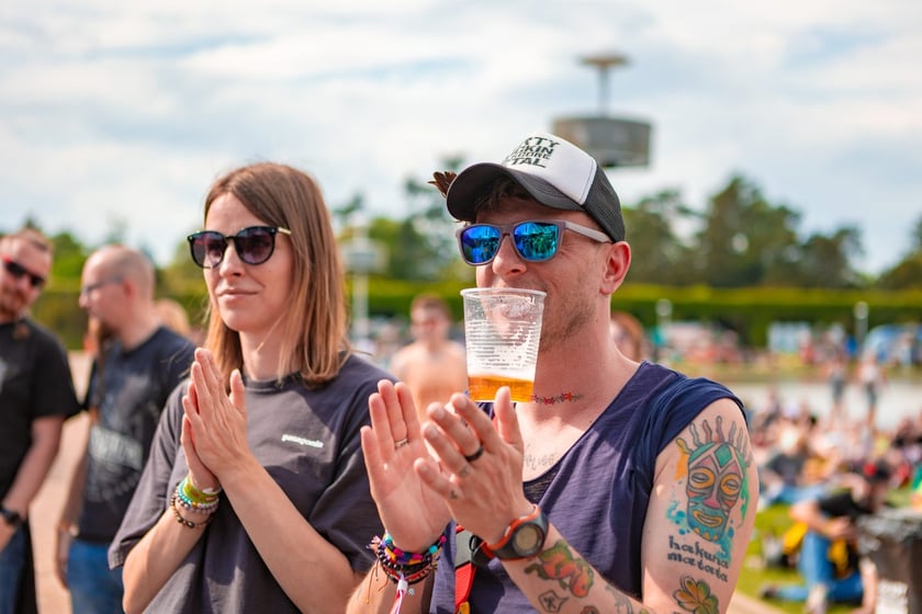 Publiczność na Festiwalu 3-Maj&oacute;wka we Wrocławiu