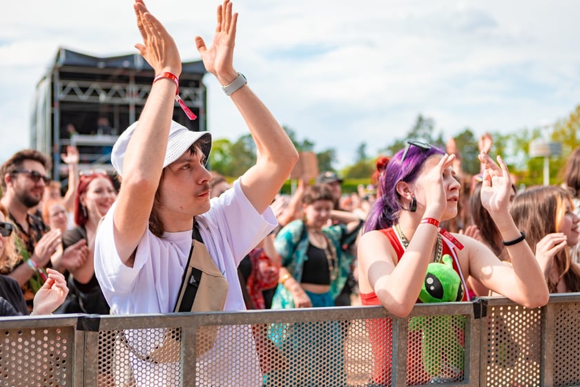 Publiczność na Festiwalu 3-Maj&oacute;wka we Wrocławiu