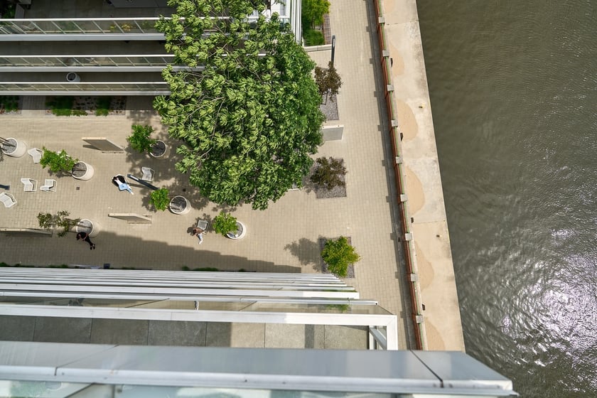 Krupa Gallery mieści się przy ul. księcia Witolda 48/70, na 8 pietrze