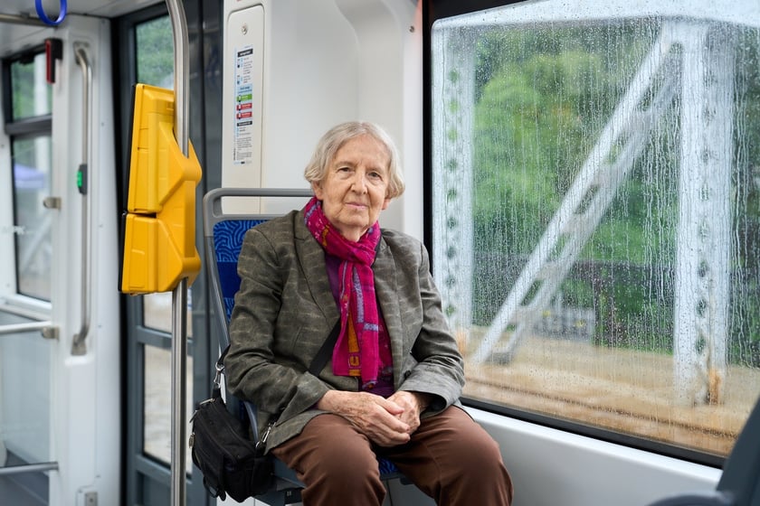 Tramwaj im. Stanisława Dr&oacute;żdża będzie jeździł po Wrocławiu od poniedziałku 16 czerwca &ndash; Anna Dr&oacute;żdż, żona Stanisława Dr&oacute;żdża