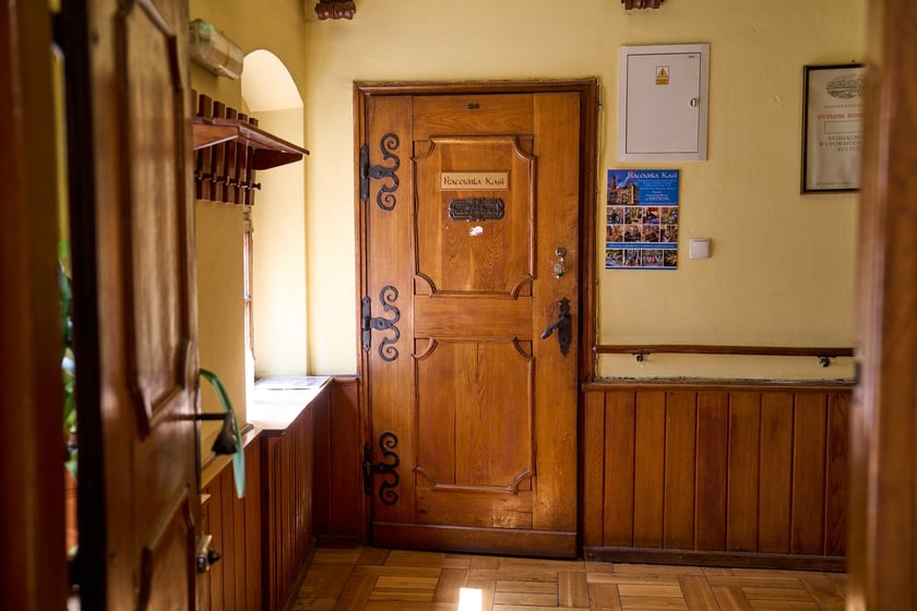 III piętro w kamieniczce &bdquo;Małgosia&rdquo; &ndash; pracownia malarska