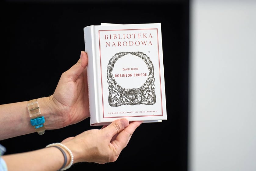 Daniel Defoe, &bdquo;Robinson Crusoe&rdquo;, przekład J&oacute;zef Birkenmajer, Nieznany Tłumacz, Michał Lachman, wstęp i opracowanie Jakub Lipski