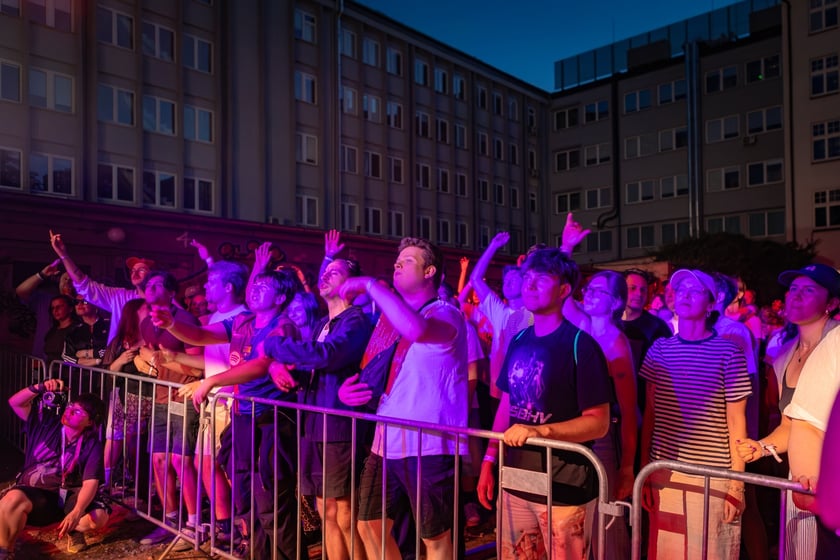Na zdjęciach sobotni wiecz&oacute;r (19 lipca) na Festiwalu WROsound