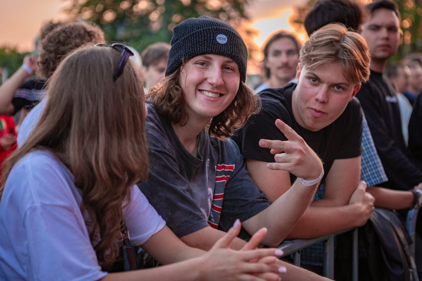 Na zdjęciach sobotni wiecz&oacute;r (19 lipca) na Festiwalu WROsound