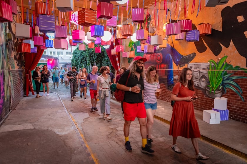 Na zdjęciach sobotni wiecz&oacute;r (19 lipca) na Festiwalu WROsound