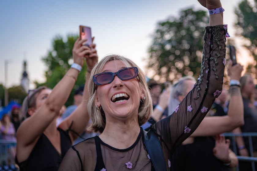 Na zdjęciach sobotni wiecz&oacute;r (19 lipca) na Festiwalu WROsound