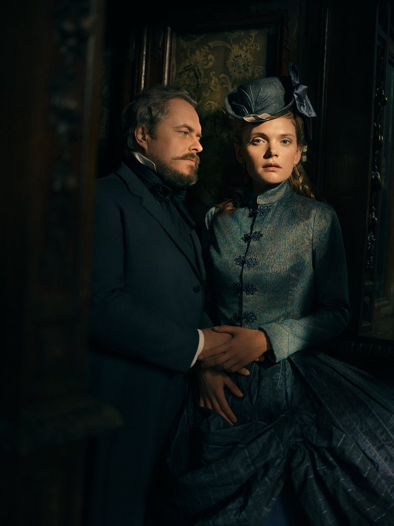Sandra Drzymalska, jako Izabela Łęcka i Tomasz Schuchardt, jako Stanisław Wokulski w ekranizacji "Lalki" Netflixa