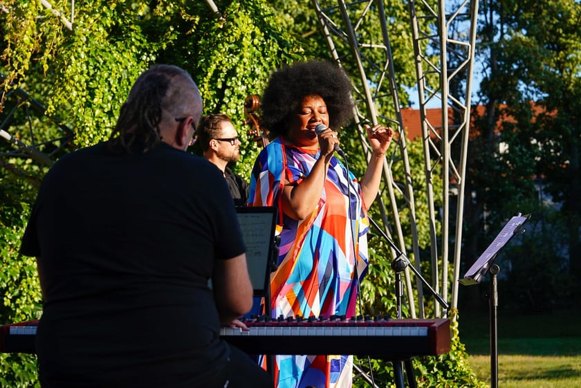 Koncert z cyklu Muzyczne Parki Wrocławia - Sępolno, Emose Uhunmwangho, 24 sierpnia