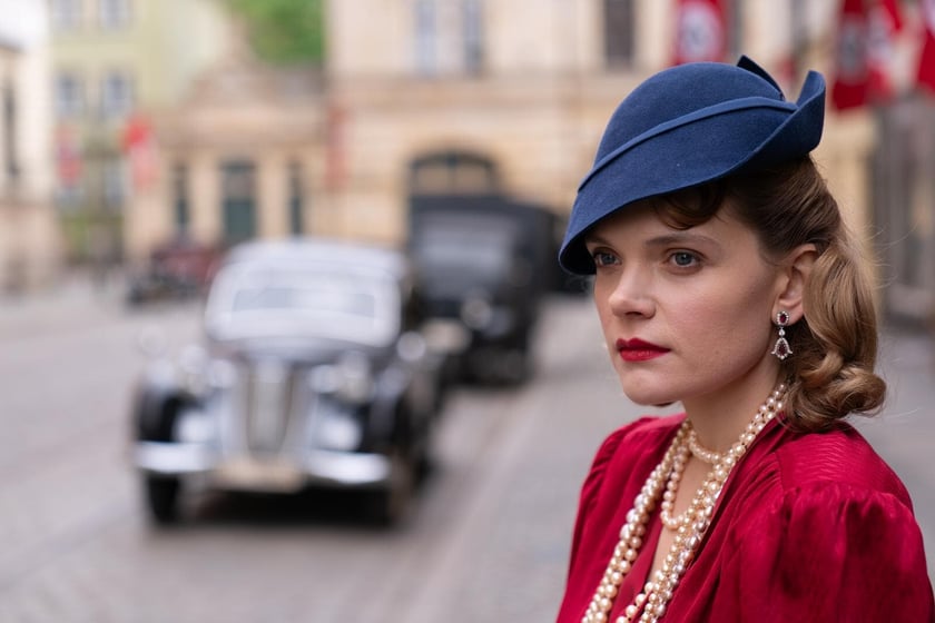 Serial &bdquo;Breslau&rdquo; kręcono we Wrocławiu &ndash; tu bohaterka na ulicy Szajnochy&nbsp;