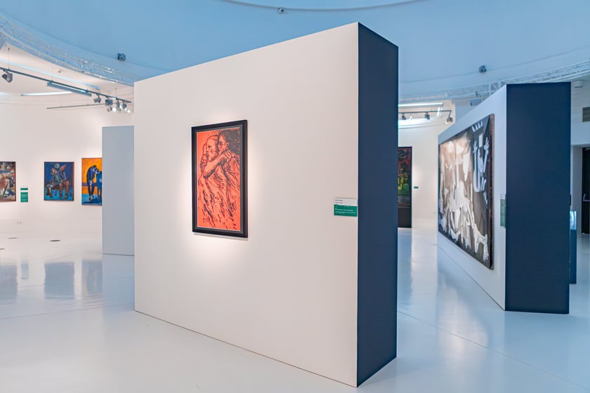 Wystawa poświęcona Waldemarowi Cwenarskiemu w Pawilonie Czterech Kopuł tuż przed otwarciem