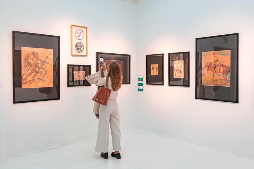 Wystawa poświęcona Waldemarowi Cwenarskiemu w Pawilonie Czterech Kopuł tuż przed otwarciem