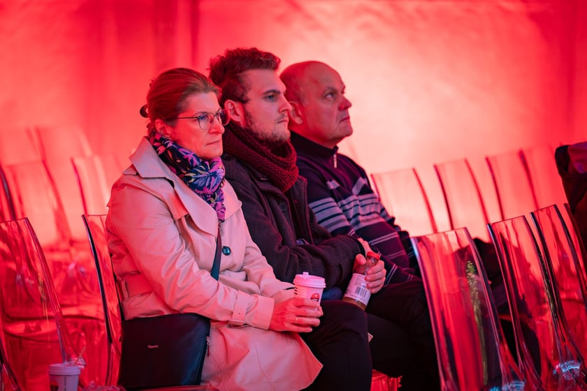 Strefa Melomana Konkursu Chopinowskiego w specjalnym pawilonie na pl. Społecznym przed dawnym Impartem&nbsp;