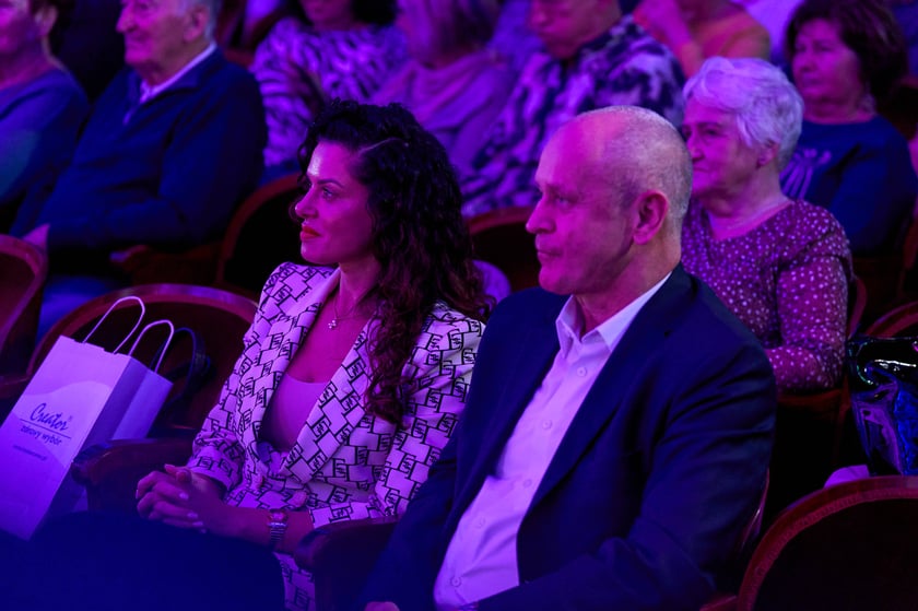 III edycja Og&oacute;lnopolskiego Senioralnego Festiwalu Piosenki Artystycznej w ramach Wrocławskich Dni Seniora - koncert finałowy