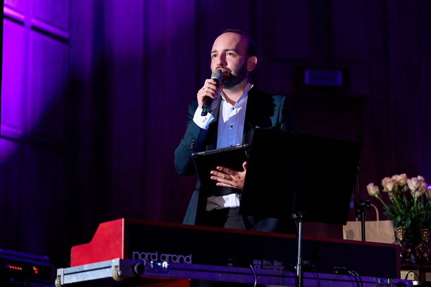 III edycja Og&oacute;lnopolskiego Senioralnego Festiwalu Piosenki Artystycznej w ramach Wrocławskich Dni Seniora - koncert finałowy