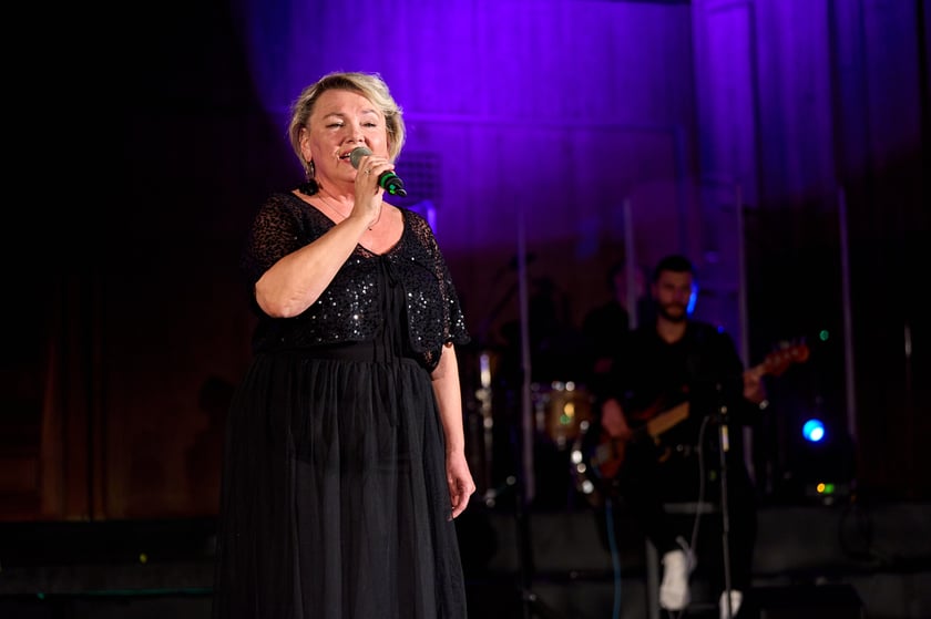 III edycja Og&oacute;lnopolskiego Senioralnego Festiwalu Piosenki Artystycznej w ramach Wrocławskich Dni Seniora - koncert finałowy