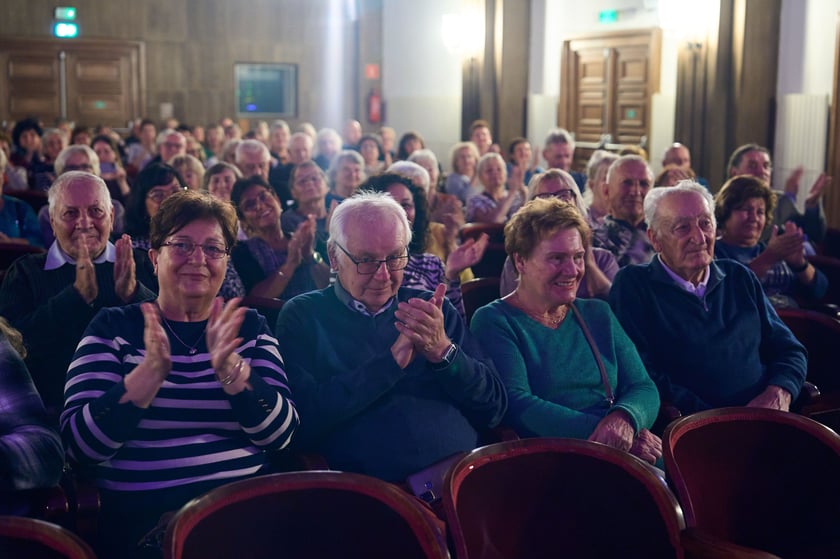 III edycja Og&oacute;lnopolskiego Senioralnego Festiwalu Piosenki Artystycznej w ramach Wrocławskich Dni Seniora - koncert finałowy