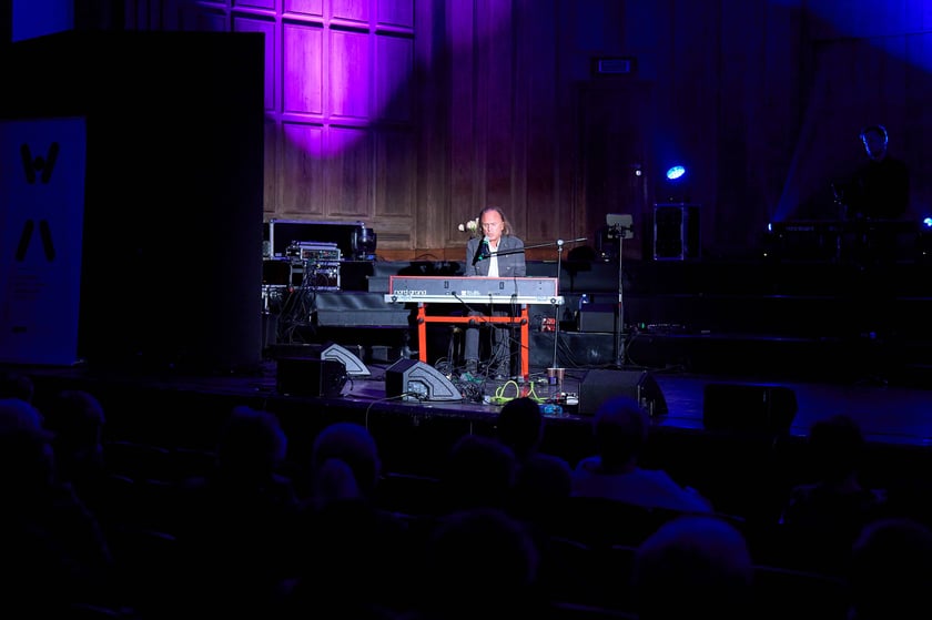 III edycja Og&oacute;lnopolskiego Senioralnego Festiwalu Piosenki Artystycznej w ramach Wrocławskich Dni Seniora - koncert finałowy