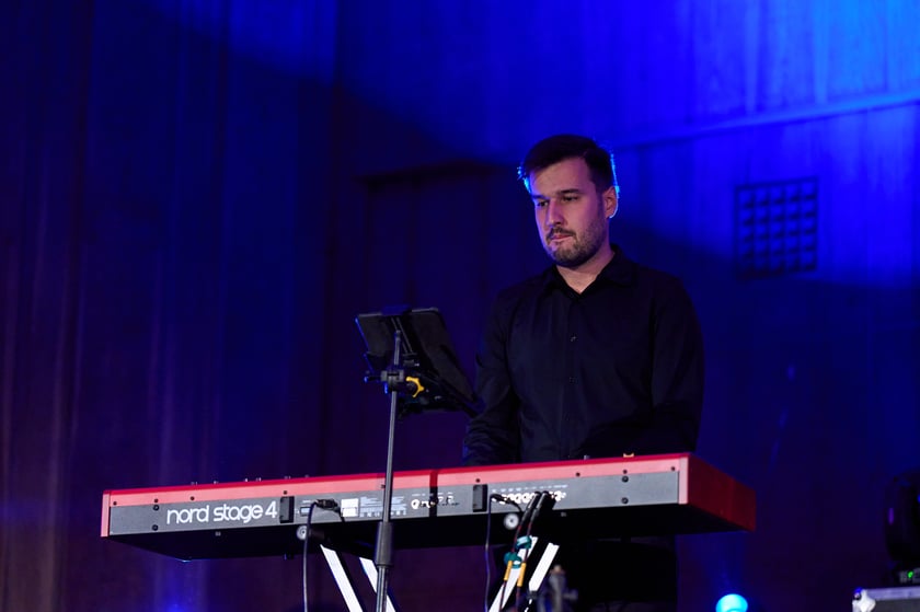 III edycja Og&oacute;lnopolskiego Senioralnego Festiwalu Piosenki Artystycznej w ramach Wrocławskich Dni Seniora - koncert finałowy