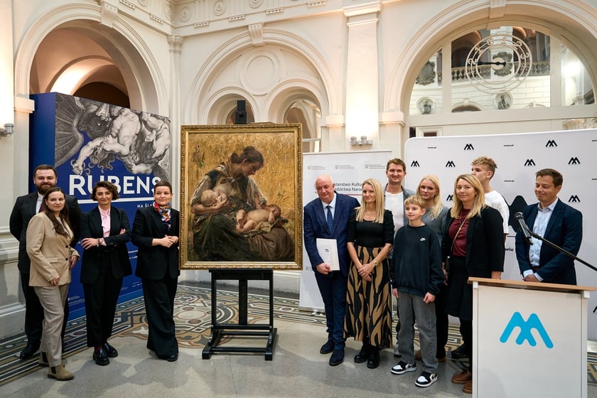 Przekazanie zaginionego obrazu "Lato" Berty Wegmann, Muzeum Narodowe we Wrocławiu. Przedstawiciele ministerstwa kultury, Muzeum Narodowego oraz duńskiej rodziny, która przekazała obraz