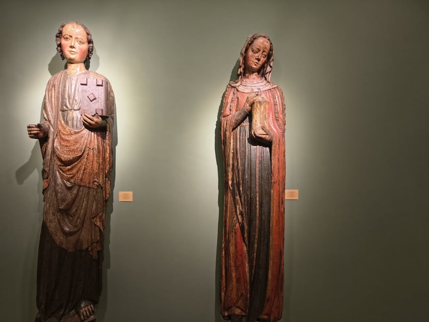 św. Jan Ewangelista i św. Maria Magdalena | z kościoła Marii i Magdaleny we Wrocławiu | pracownia mistrza figur apostoł&oacute;w | XIV w.