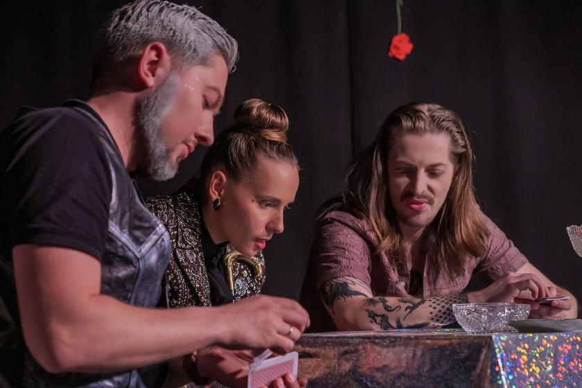 Na zdjęciu aktorzy Teatru Ekstrawersja w spektaklu &bdquo;Tango&rdquo; Sławomira Mrożka