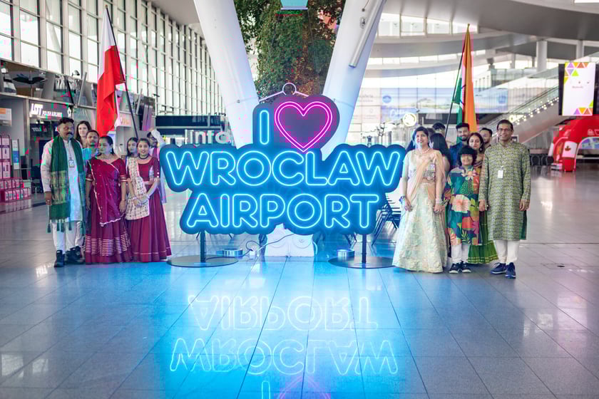 Obchody Święta Diwali na lotnisku we Wrocławiu, 2 listopada 2025