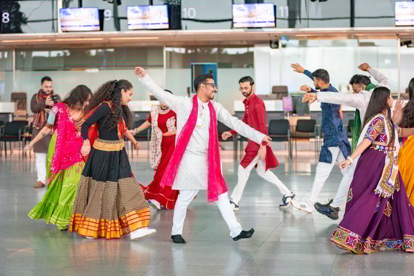 Obchody Święta Diwali na lotnisku we Wrocławiu, 2 listopada 2025