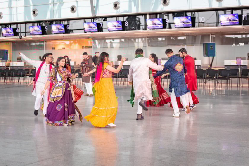 Obchody Święta Diwali na lotnisku we Wrocławiu, 2 listopada 2025