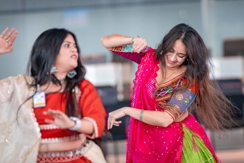 Obchody Święta Diwali na lotnisku we Wrocławiu, 2 listopada 2025