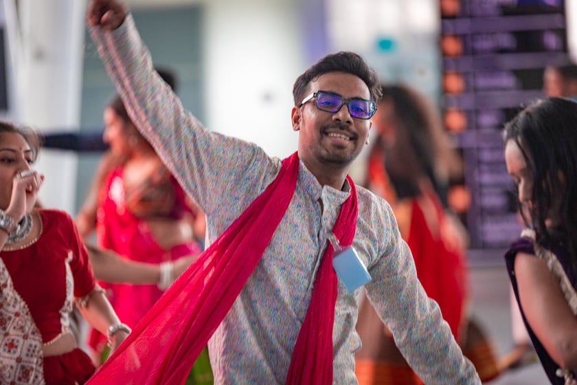 Obchody Święta Diwali na lotnisku we Wrocławiu, 2 listopada 2025