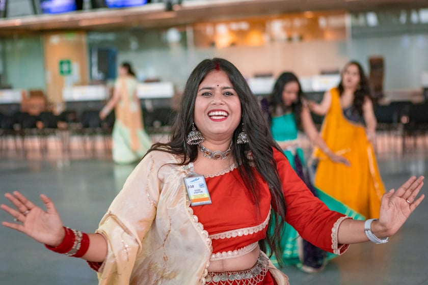 Obchody Święta Diwali na lotnisku we Wrocławiu, 2 listopada 2025
